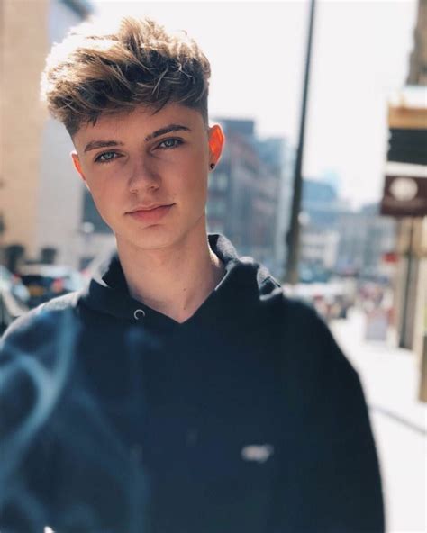 Oct 05, 2020 · the bbc reports that norton's remark was made in advance of the show announcing that it would include a female pairing between celebrity contestant nicola adams and a female professional dancer for the upcoming edition of the program, which is slated to begin later this month. HRVY // IG #HRVY | 女優, おしゃれ, 壁紙