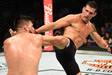 Chris weidman was born in baldwin, new york, the second of three children. Weidman tem boa atuação, finaliza Kelvin Gastelum e volta ...