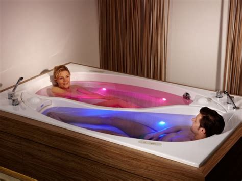 Caught masturbating in the bathtub. Don't Touch Me: Yin And Yang Bathtub For Couples That Want ...