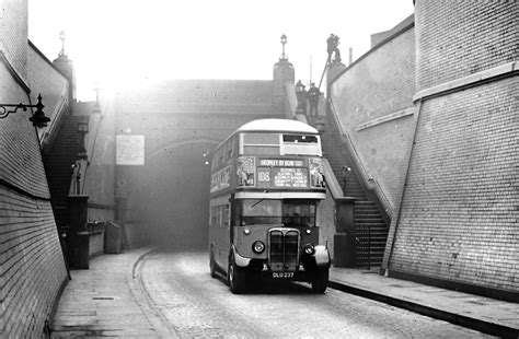 Avoid blackwall tunnel traffic delays. London Transport DLU237 | Blackwall Tunnel motor #STL1866 ...