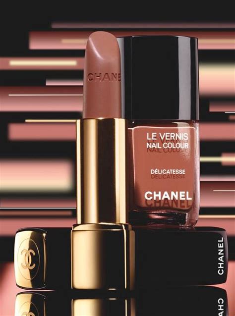 Rzd international is a special purpose engineering company established within the russian railways holding (rzd) in order to centralize strategic planning and management of the holding's infrastructure. Our Beauty Routine: Les Twin Set de Chanel: Vogue Fashion ...