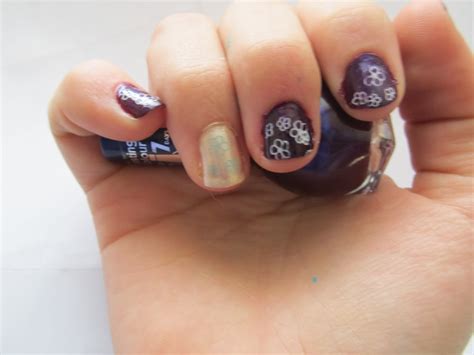 Essence wildflower nail stickers nálepky na nehty 41 kusů32 kč. Nálepky Na Nehty Essence - Essence Nalepky Na Nehty Nail ...