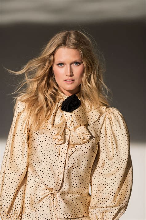 Lensed by guy aroch, she wears a suiting look and messy updo in the image. Toni Garrn Hot Images HD Pictures In Bikini Pics Gallery