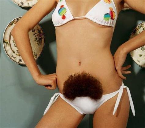 Moisten the pubic hair and skin by soaking in a bathtub of warm water for at least five minutes before shaving. O noua moda ia amploare, transplantul de par in zona pubiana!