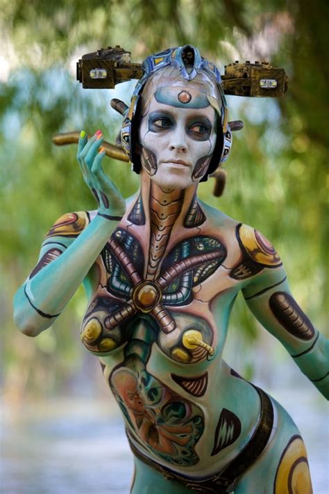 When an artist works for you, it is not only their time you are paying for. 10 artistas contemporáneos del body paint que sorprenden ...