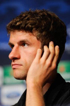 Thomas muller is german professional footballer from münchen (munich). Thomas Müller Height, Weight, Age, Spouse, Family, Facts ...