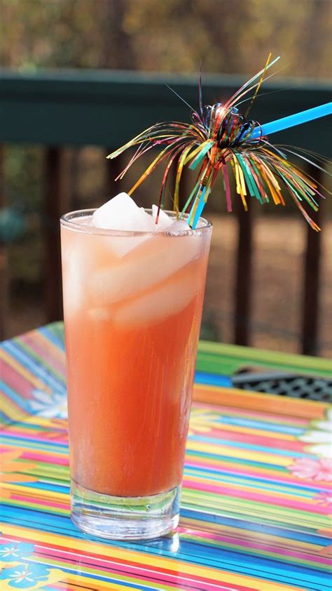 The trick lies in knowing what goes with malibu and other types of coconut rum. Malibu Bay Breeze | Malibu bay breeze, Malibu drinks ...