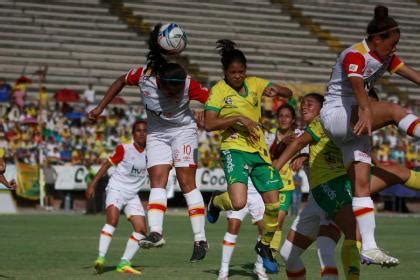 Las 'leonas' levantaron su segundo título en la historia del fútbol profesional colombiano femenino. Premios que recibirá el campeón de la Liga Femenina 2017 ...