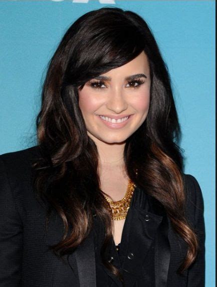 Demi lovato likes to use different hair color. Demi with black/ partially brown | Demi lovato hair color ...