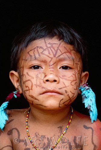 Portrait of a Yanomamo boy, Parima-Tapirapeco National ...