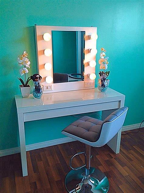 Diy vanity lights can be an easy and fun project. My DIY vanity mirror with lights was a huge success! So in love 😍 | Diy vanity mirror with ...