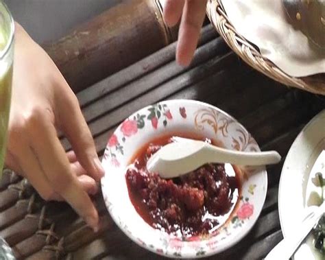 1 papan tempe, potong sesuai selera 15 buah cabai hijau keriting, iris serong 2 lembar. Pemancingan dan Resto Taman Mino - JOGJA TV