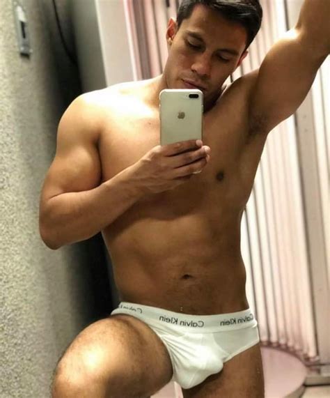 Llamados también boxer slips o boxer briefs, los boxers ajustados son los predilectos de muchos hombres por el confort y estética que brindan todos sus modelos. Hombres En Boxer Y Relatos Gay 1.0 - Home | Facebook