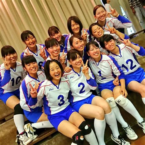 バレーボール女子日本代表の中田久美監督 photo by スポニチ 日本バレーボール協会は30日、東京五輪に出場する女子日本代表選手12人を発表した。 文教大学体育会女子バレーボール部 on Twitter: "お次も新2年生の ...