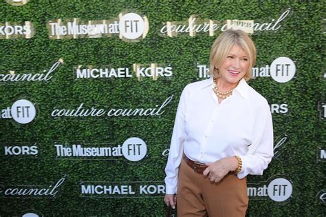 Martha stewart has lived the lives and careers of at least a dozen people in the last 76 years. 10 dingen die je niet wist over Martha Stewart - Culy.nl