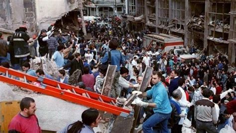 Argentine israelite mutual association) building in buenos aires, argentina on 18 july 1994, killing 85 people and injuring hundreds. ¿Por qué no se esclarece el atentado a la AMIA? | Bayano ...