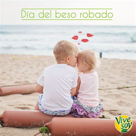 Quizás para el día internacional del beso robado, el 6 de julio, las mascarillas ya no formen parte de las fotografías. Un #beso tiene derecho a interrumpir cualquier #frase… # ...
