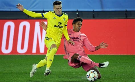More sources available in alternative players box below. Real Madrid pierde ante el irreverente Cádiz primer duelo de la temporada