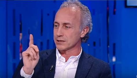 Mia madre iniziò il travaglio in quell'ombra e aspettò che tornasse per darmi alla luce.: Marco Travaglio contro gli omofobi: "Nessuno vi toglie ...