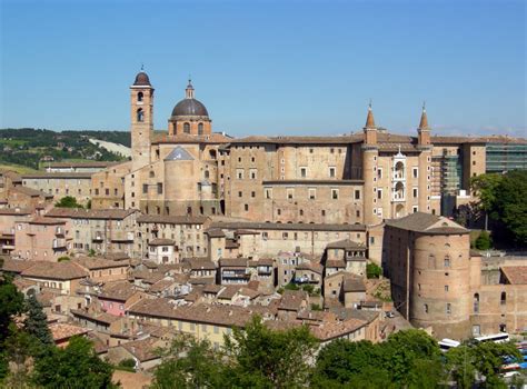 Sono oltre 700 gli studenti che oggi (24 settembre) affrontano i test scienze motorie per l'ammissione al corso di laurea triennale in scienze motorie, sportive e della salute. ΣΠΟΥΔΕΣ ΣΤΗΝ ΙΤΑΛΙΑ: Η ζωή στο Urbino