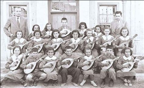 Hazırlıkları 1935'te başlatılıp 1937'de denemesine girişilen enstitüler, 1940 yılına. Köy Enstitüleri: Boşluğu Doldurulamayan Eğitim Hatırası ...