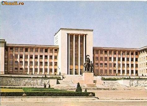 O academie militară la nivel de colegiu este un institut de învățare superioară a lucrurilor militare. Academia Militara