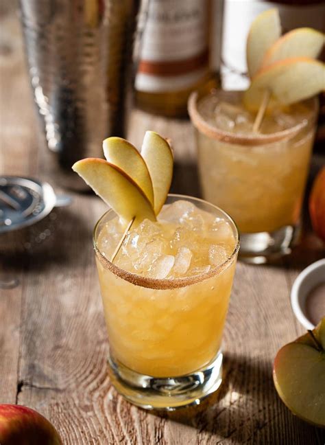 Best 2 ingredient rum drinks. Two Ingredient Rum Cocktails : 3 : Mix the ingredients ...