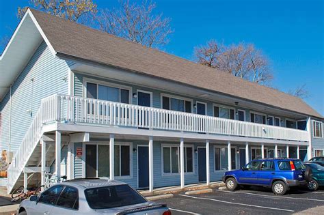 Although there are many apartments for rent in bloomington, our apartments in bloomington have never offered so much. The Grove | Cedarview Management - Apartments & Houses for ...