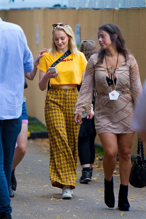 Some designs are inspired by her husband joe jonas and additional members of her family. Sophie Turner - Reveals a New Tattoo on Her Left Bicep • CelebMafia