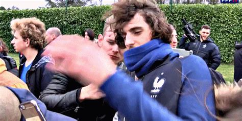 Ce matin, adrien rabiot a tenu à envoyer un message aux supporters des bleus. Don't touch the spirit of my hairstyle | Calcio