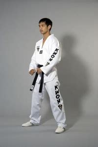 Der leichte, bequeme taekwondo anzug ist der ideale dobok für. Taekwondo Anzug Starfighter