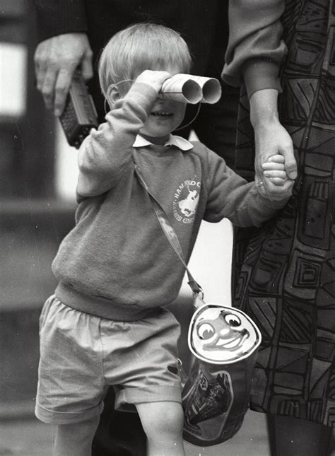 Heute zeigt sich prinz harry als sozial engagiert und solide. Prinz Harry: Der Party-Prinz | GALA.de