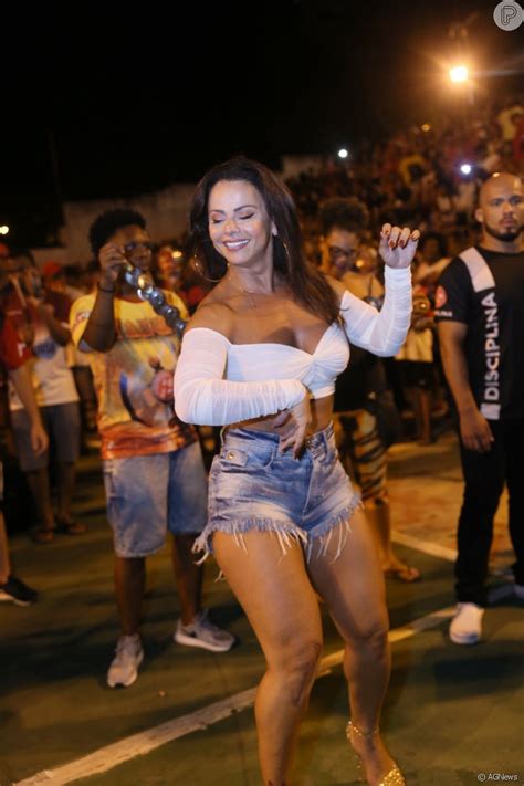 Desfile das escolas de samba do grupo especial campeãs 2011, salgueiro. Carnaval de Viviane Araujo: rainha de bateria do Salgueiro ...