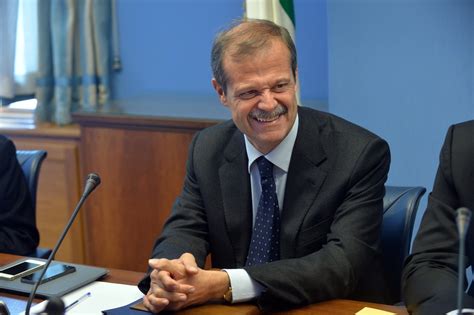 Il governo gialloverde sembra essere arrivato al capolinea: Governo ultime notizie: toto premier e ministri. Sale ...