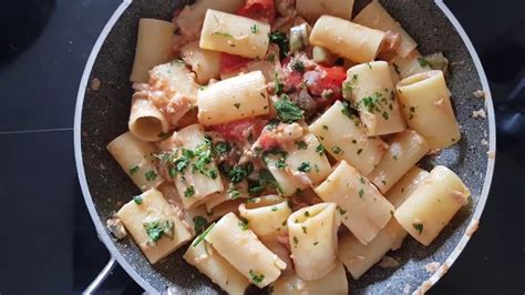 Check spelling or type a new query. PACCHERI TONNO E MELANZANE - YouTube