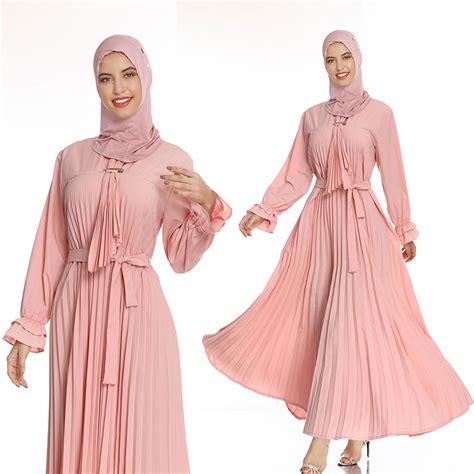 Temukan pin ini dan lainnya di dresses oleh amanda puteri. Women Muslimah Jubah Long Dress Robe Pink Pleated Dress in ...