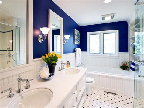 My sweet friend ashley from cherished bliss is an expert at making basic spaces beautiful while on a budget. Stylish Bathroom Updates | HGTV