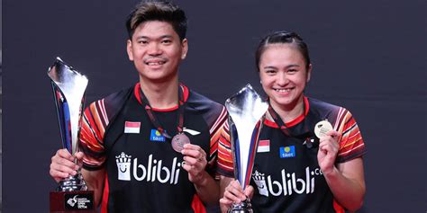 In 2013, he caught the attention of world badminton when he paired with the evergreen vita marissa. Kocaknya Praveen Jordan Nyanyikan Lagu Didi Kempot Usai ...