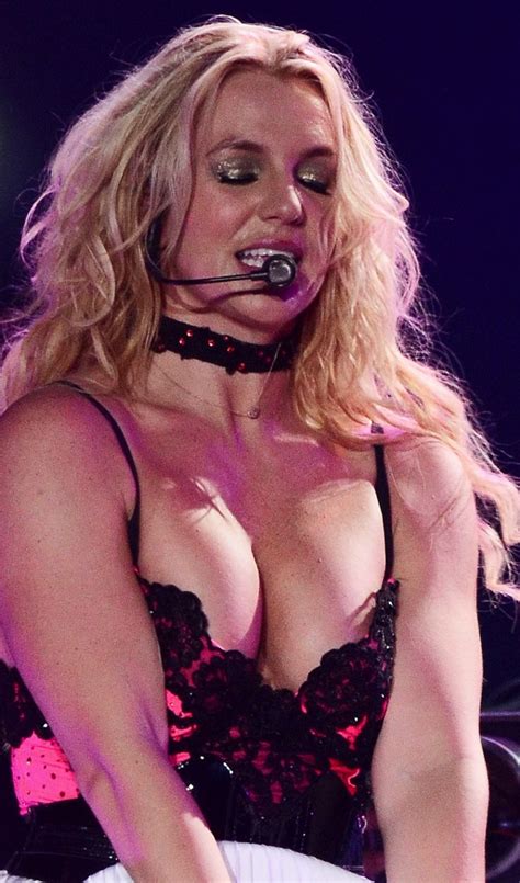 As a child, britney attended dance classes, and she was great at gymnastics. Britney Spears Weight Height Body Measurement, Bra Size ...