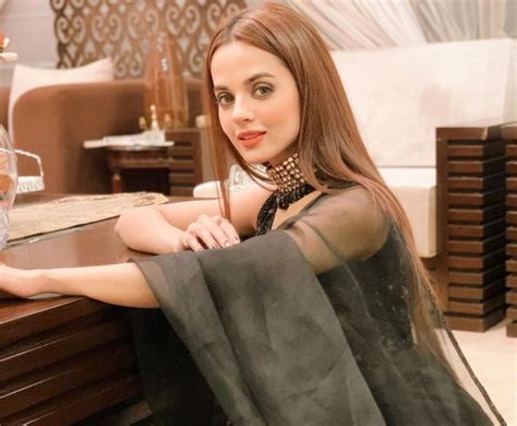 Komal meer is a rising star of pakistan showbiz industry. Beautiful Actress Komal Meer - Adorable Pictures | Reviewit.pk