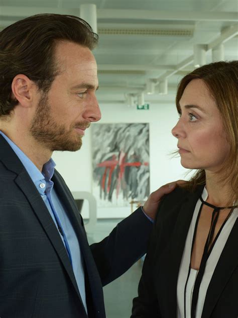 Three episodes of 90 minutes each will be produced annually. Ein starkes Team: Abgetaucht: schauspieler, regie ...