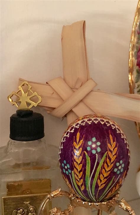 Add punches of blue with striped napkins, bright blue flowers, and maybe the. Pin by Nina S on Orthodox Easter | Orthodox easter, Home decor, Decor