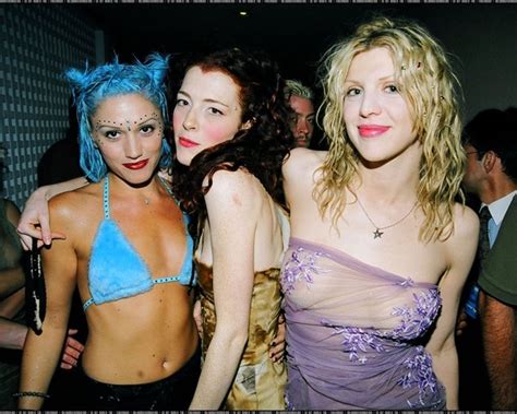 Oct 28, 2015 at 1:14 pm | by. LUCYLOVES: My Ultimate 90s Style Icon - Gwen Stefani circa ...