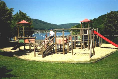 Aan de rand van het ijsselmeer. Campingplatz-Rehbach - Campingplatz.de