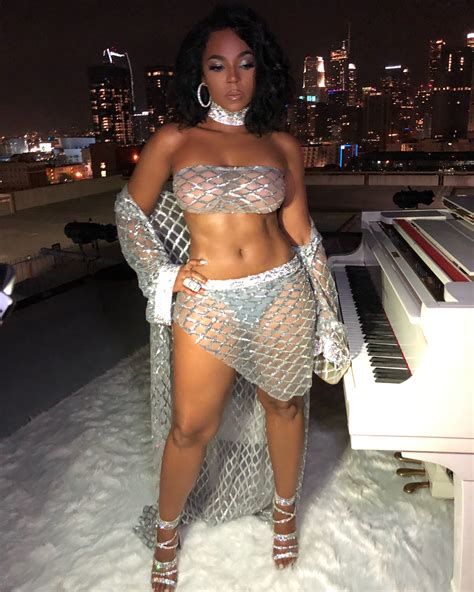 She is an actress, known for тренер картер (2005). Ashanti Flaunts Incredible Body On Instagram. - CLICKUSGH