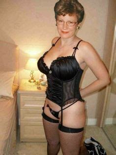 German amateur housewife ivonne in nylon. 14 year girl