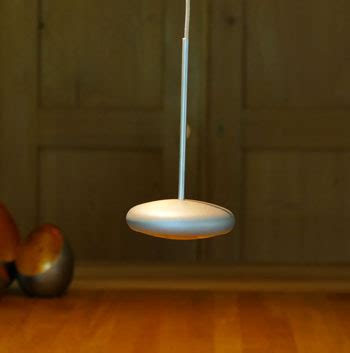 Ein schienensystem ist eine moderne und spezielle strahler oder pendelleuchten werden frei auf der schiene befestigt und schaffen ein langlebige leuchtmittel wie halogen und led sparen energie und senken ihre stromkosten. Hochvolt-Schienensystem Voltino / Duolare mit den ...