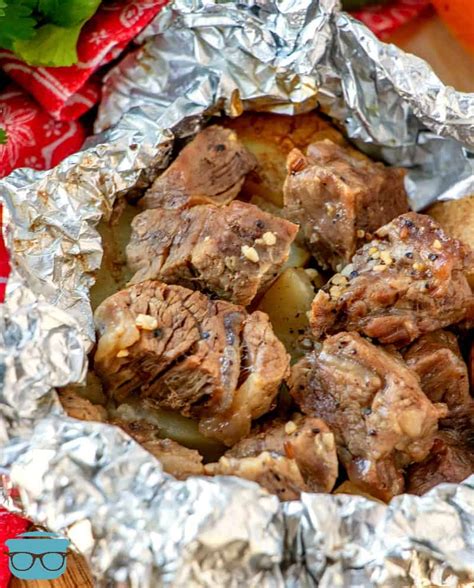 But we're not against making it during the week and enjoying leftovers (preferably in a sandwich with herbed mayo). Roasting Pork In A Bed Of Kitchen Foil - 5 Easy Beef And Pork Hobo Tin Foil Pack Camping Dinners ...