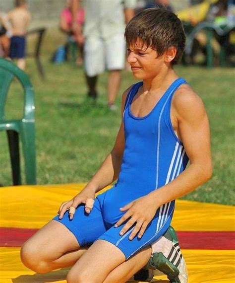 #gay bulge #swimmer #speedo boy #boys in speedos #guys in speedos #men in speedos #red speedo #sexy speedos #speedo. Épinglé sur Bulge