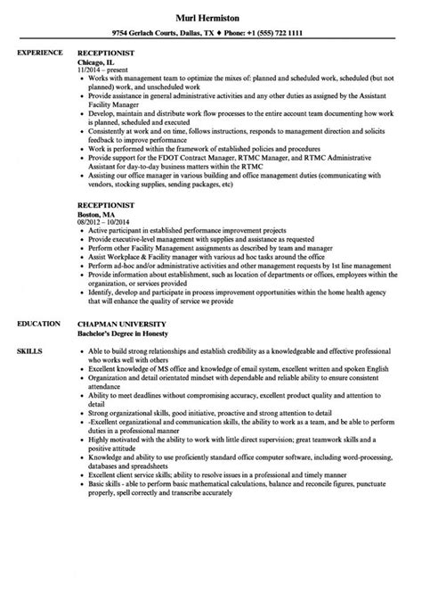 Although a receptionist resume has no standard format, the following resume samples contain all information and sections that should be present on. 11 Resume Format For Receptionist Job | Medical ...